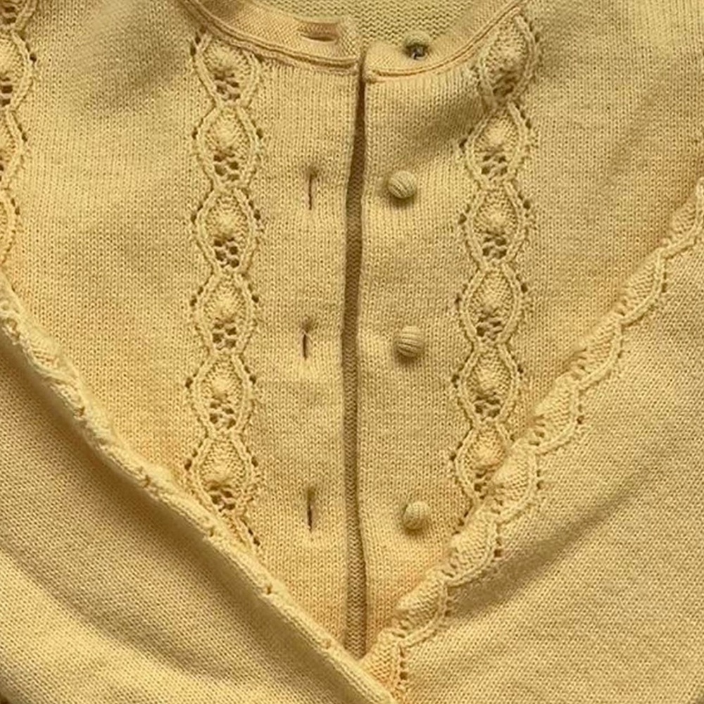 Yellow Spring Sweater - Picture 3 of 4